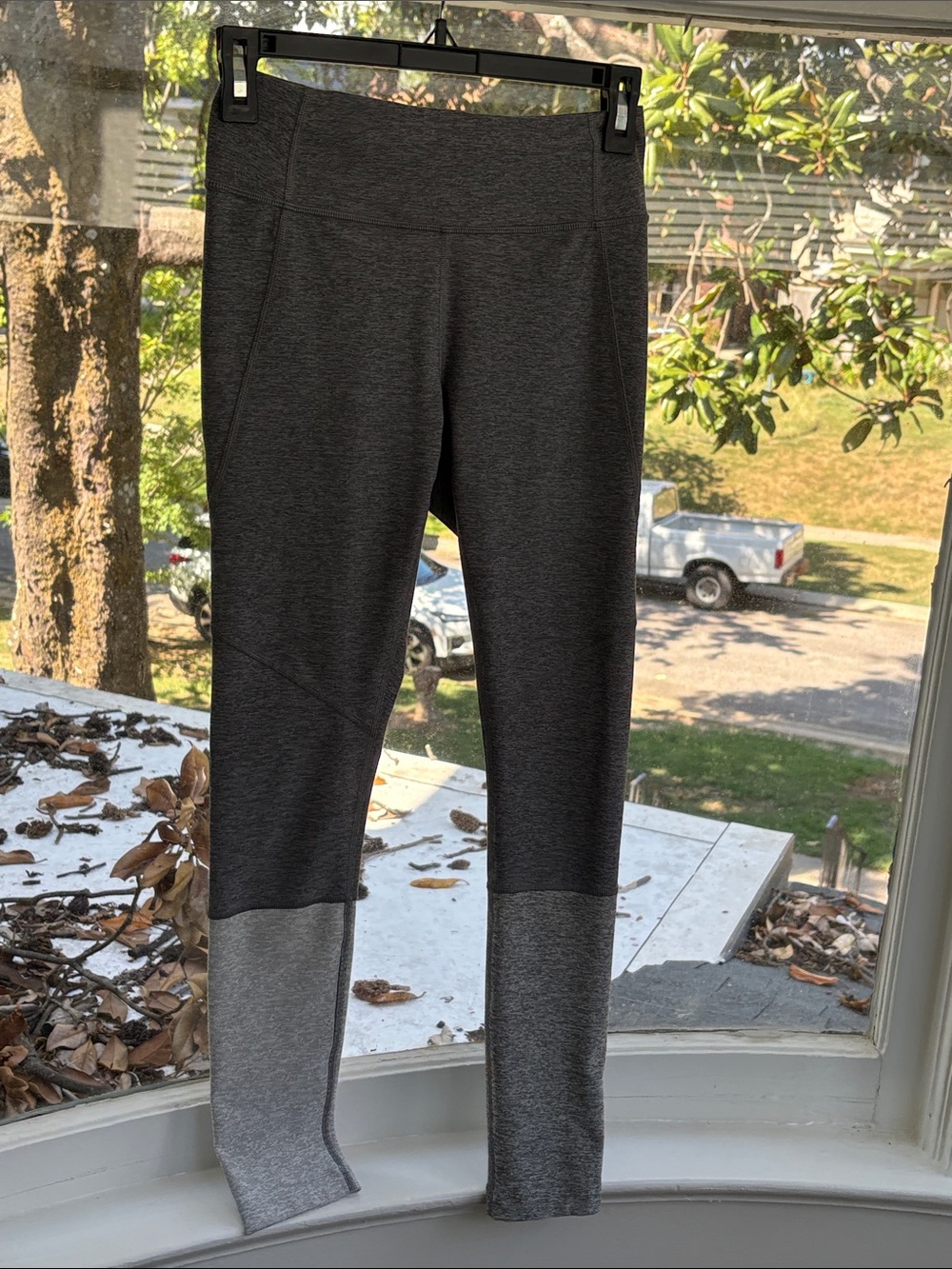 Outdoor Voices Dark/Light Gray Women’s Yoga Pants-XS